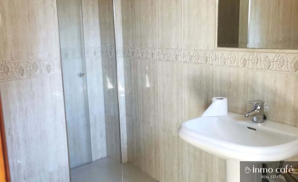 Chalet pareado en calle Magallanes