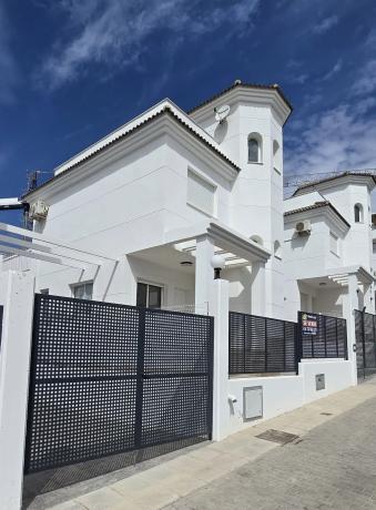 Casa independiente en calle Winston Churchill, 6