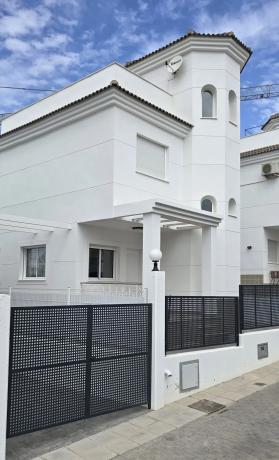 Casa independiente en calle Winston Churchill, 6