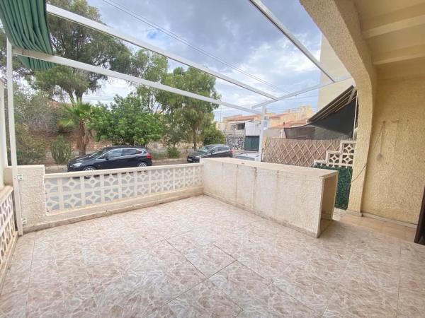 Chalet adosado en calle Marina