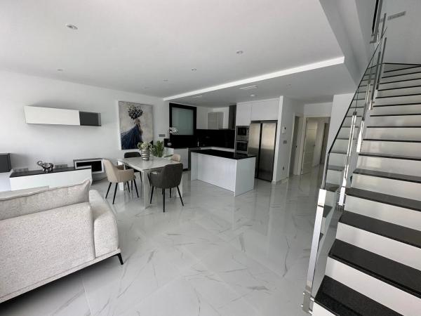 Casa independiente en calle Winston Churchill, 4