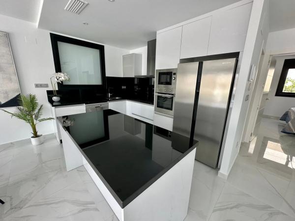 Casa independiente en calle Winston Churchill, 4