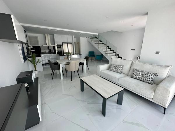 Casa independiente en calle Winston Churchill, 4