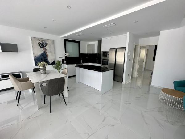 Casa independiente en calle Winston Churchill, 4