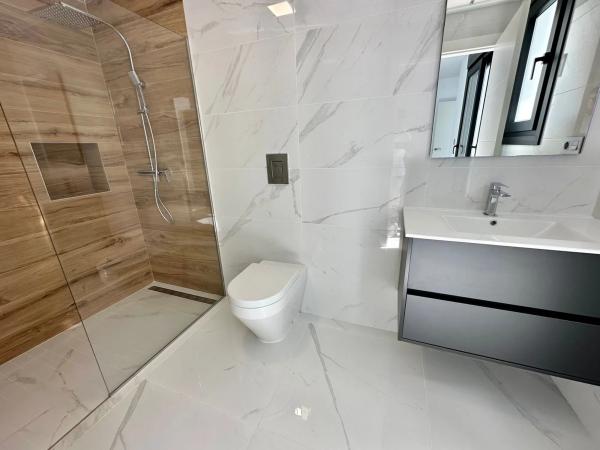 Casa independiente en calle Winston Churchill, 4