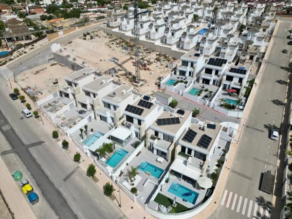 Casa independiente en calle Winston Churchill, 4