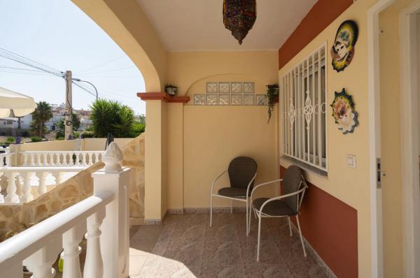 Chalet adosado en calle Sevilla