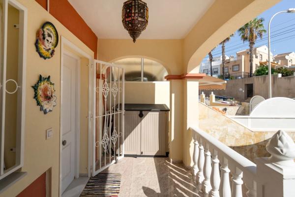 Chalet adosado en calle Sevilla