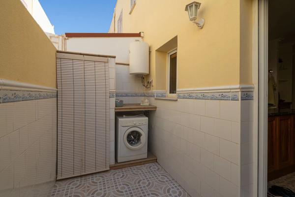 Chalet adosado en calle Sevilla