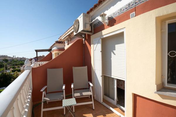 Chalet adosado en calle Sevilla