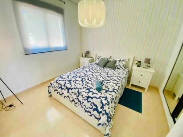 Chalet pareado en calle la Castellana