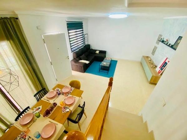 Chalet pareado en calle la Castellana