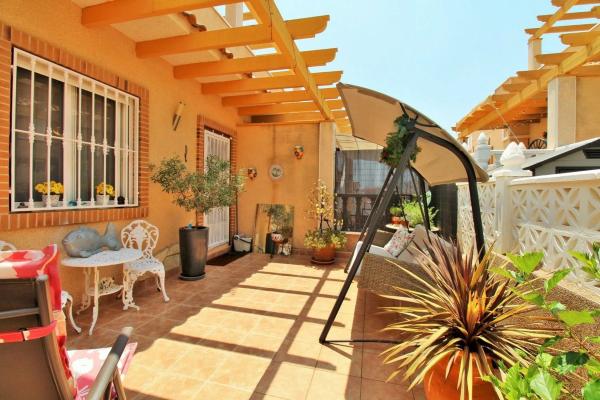 Casa independiente en calle Sevilla