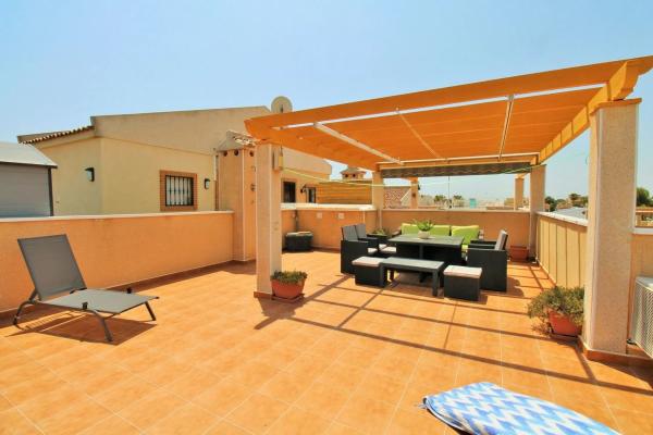 Casa independiente en calle Sevilla