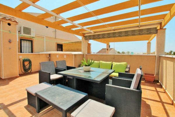 Casa independiente en calle Sevilla