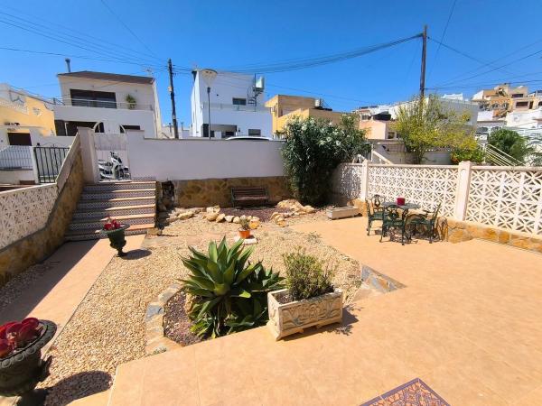 Chalet adosado en calle Claveles Balcón Costa, 8