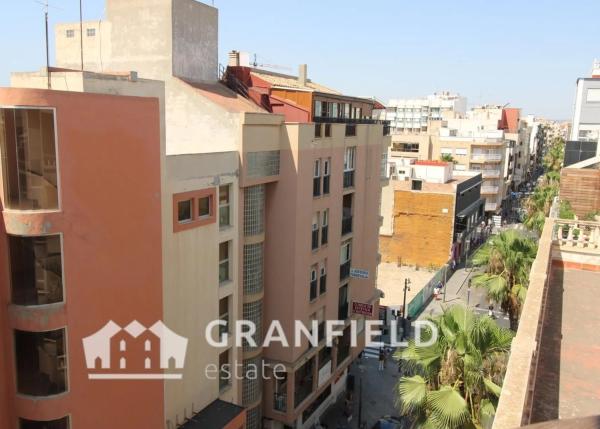 Piso en calle Ramón Gallud, 63