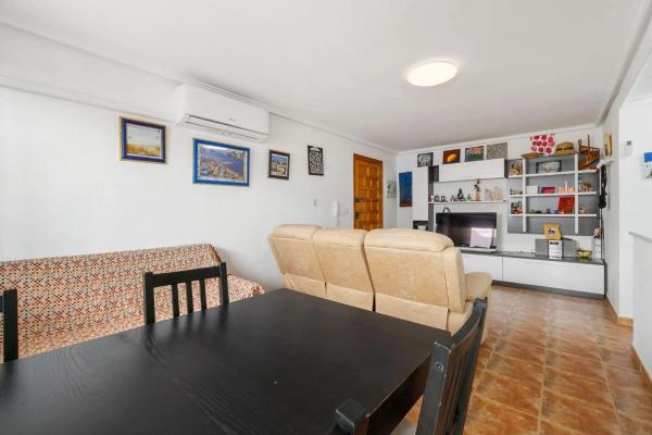 Chalet en avenida de los Europeos, 19