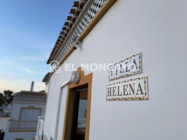 Casa independiente en calle Mimosas