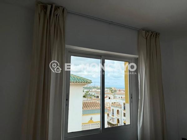 Casa independiente en calle Mimosas