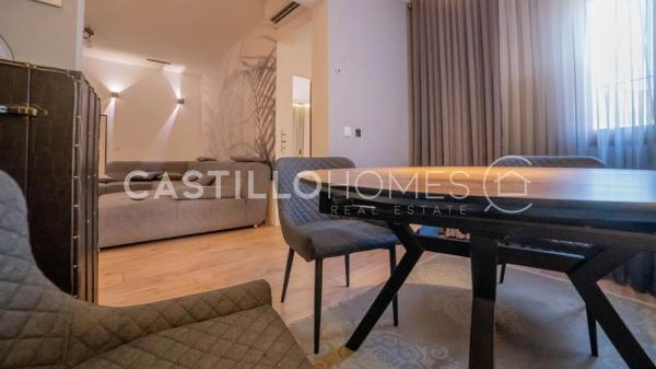 Casa independiente en calle Huelma, 4