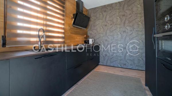 Casa independiente en calle Huelma, 4