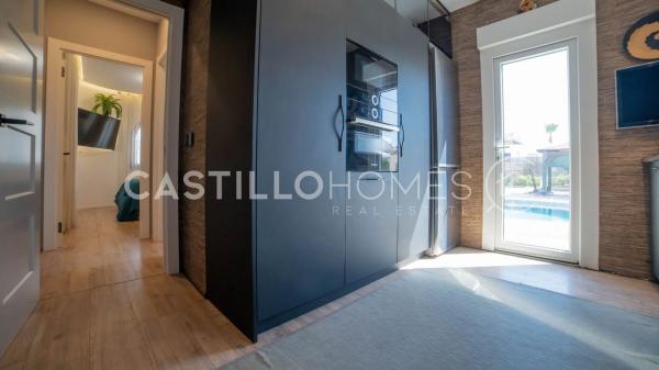 Casa independiente en calle Huelma, 4