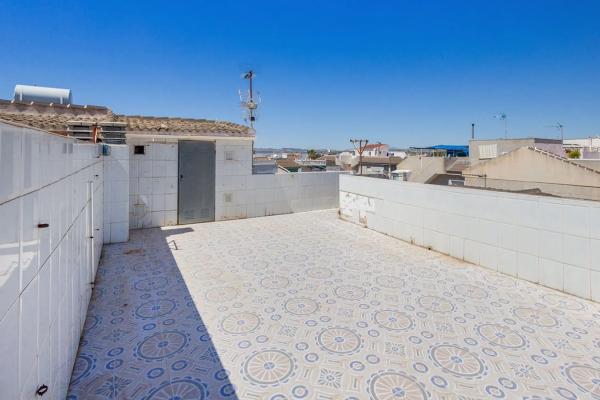 Chalet pareado en calle el Limonar, 32