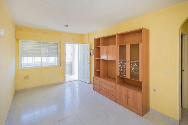 Chalet pareado en calle el Limonar, 32
