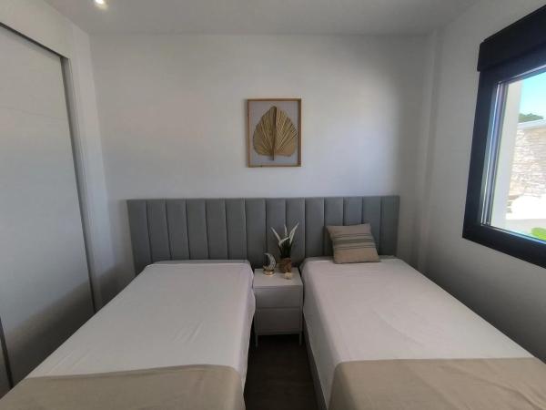 Chalet adosado en calle Zv 54, 12 r