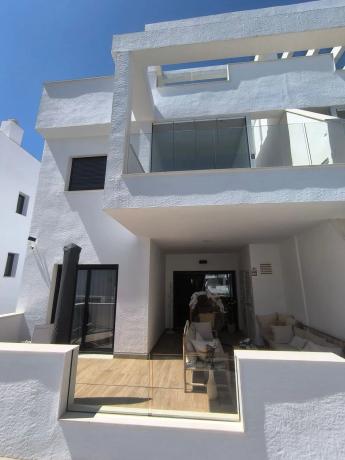 Chalet adosado en calle Zv 54, 12 r