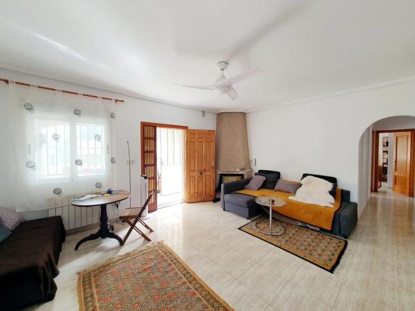 Casa independiente en Cl Varsovia Bal, 1