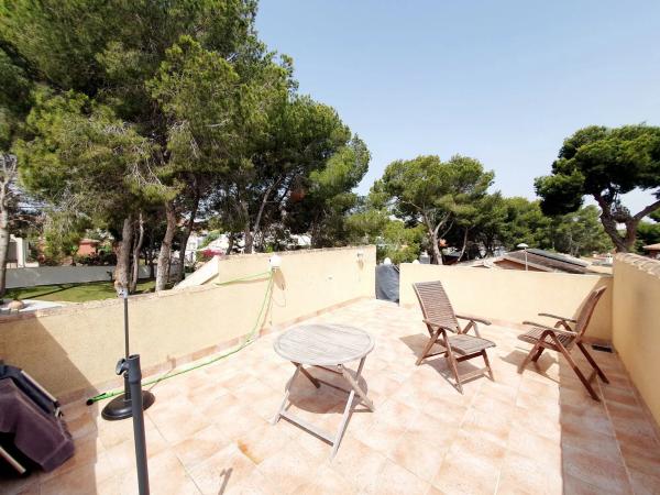 Casa independiente en Cl Varsovia Bal, 1