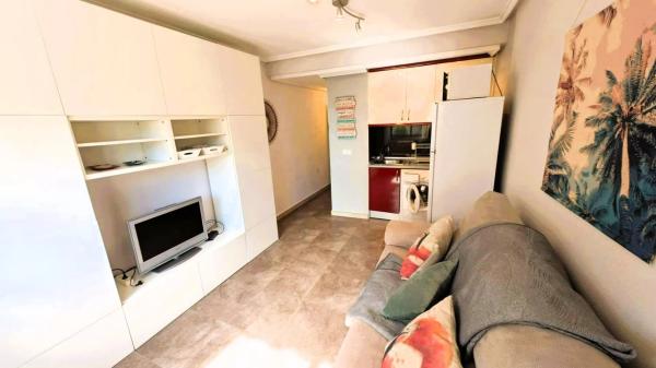 Estudio en calle Aquiles, 19