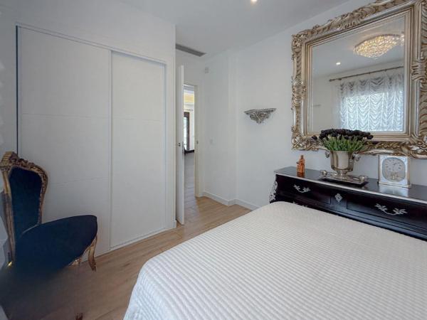 Casa independiente en calle Gotzone Mora