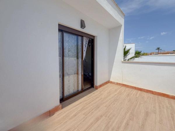 Casa independiente en calle Gotzone Mora