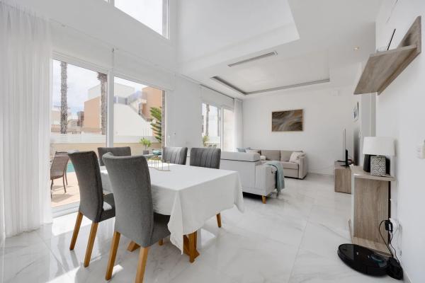 Casa independiente en Cl Fischer, 71