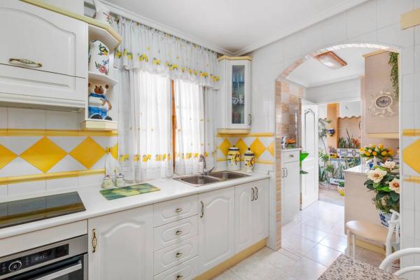 Chalet en Barrio Zona los Frutales