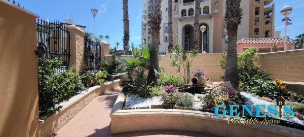 Piso en Av Roentgen, 3