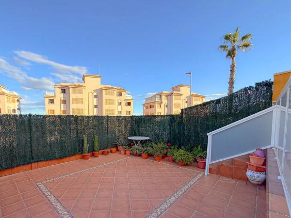 Chalet adosado en Urbanización Cabo Verde