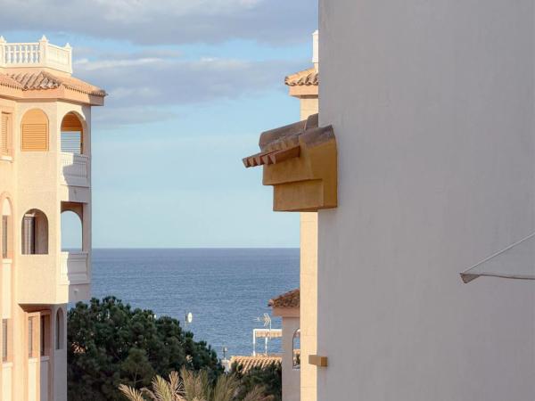 Chalet adosado en Urbanización Cabo Verde