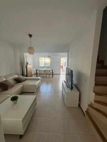 Chalet pareado en calle Canarias, 4