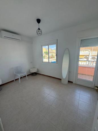 Chalet pareado en calle Canarias, 4