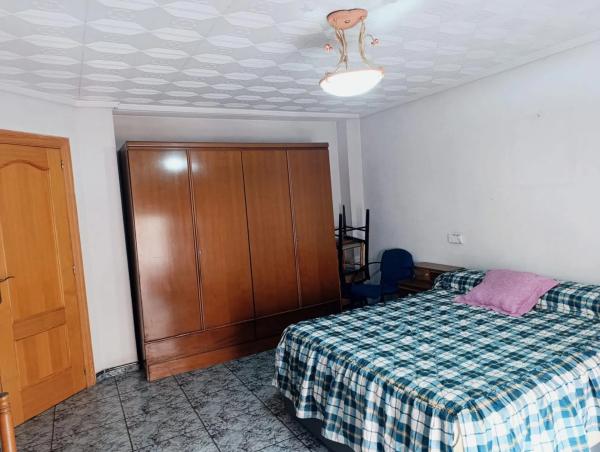 Piso en Barrio Raval de Santa Teresa-El Asilo