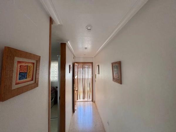 Piso en calle Islas Baleares, 38