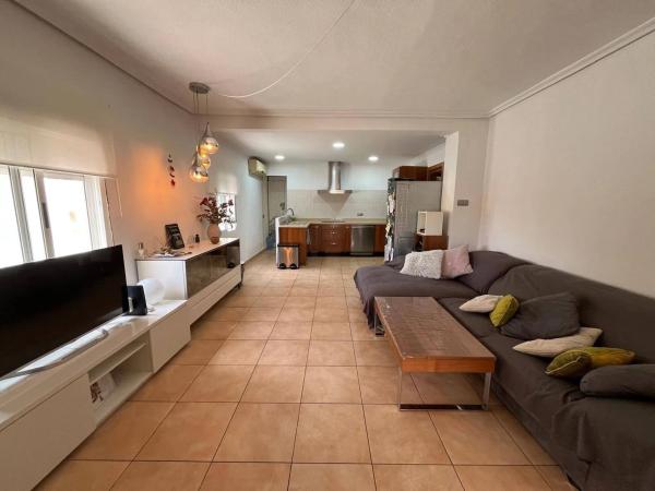 Casa independiente en alto Partida Torrellano