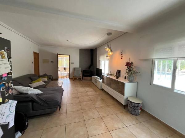 Casa independiente en alto Partida Torrellano