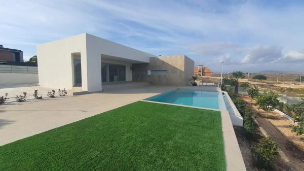 Casa independiente en calle Benimassot, 2