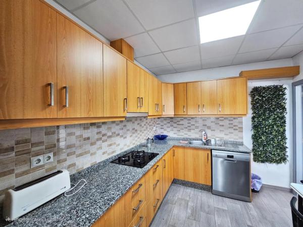 Casa independiente en Saladas, 1042