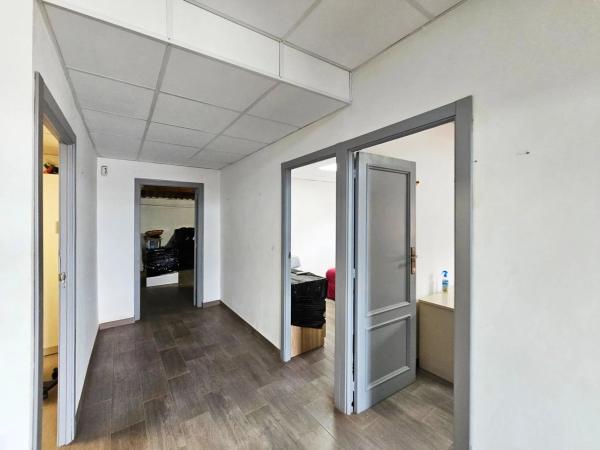 Casa independiente en Saladas, 1042